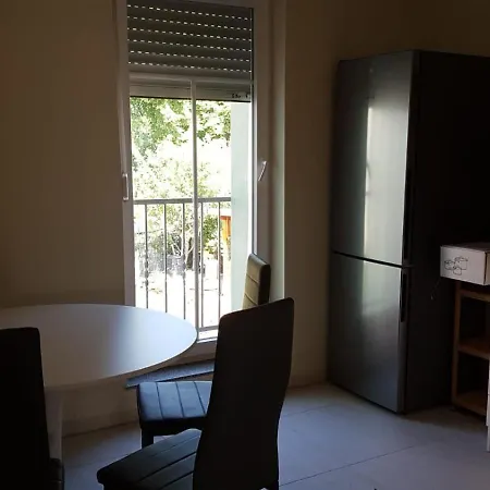 Dresdner Strasse Apartment